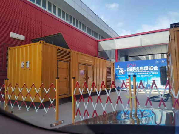松北出租发电机-柴油发电机和汽油发电机哪个更好一些？