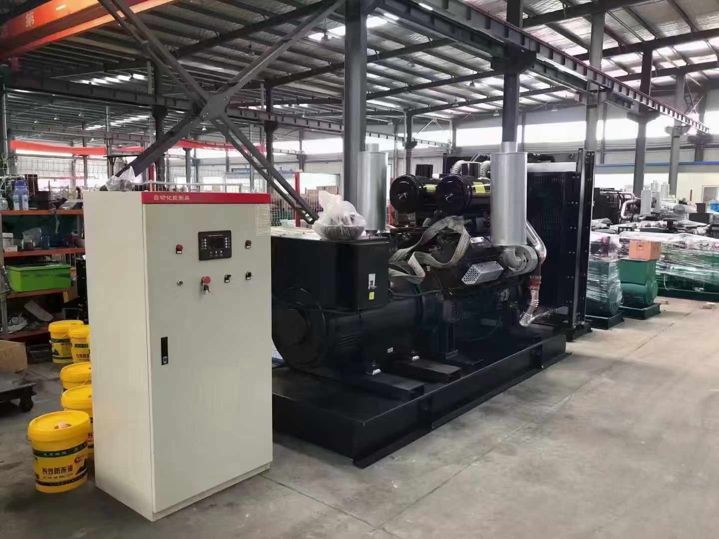 松北柴油发电机运行时的噪音和振动水平如何？