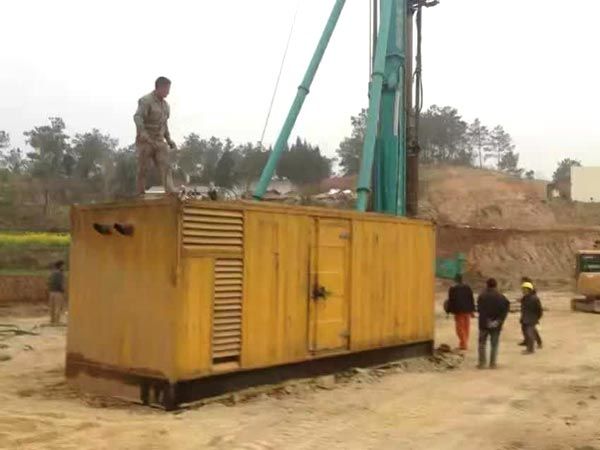 松北如何判断水冷式机油散热器密封件是否需要更换?